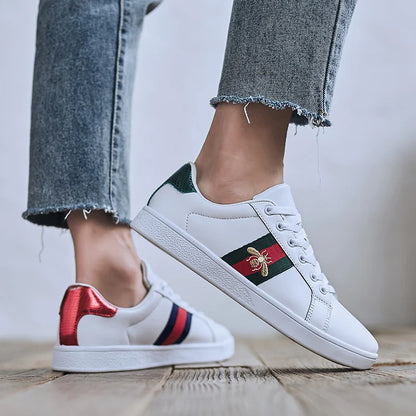 Original Brand Sneakers Men Bee Shoes High Quality Embroidery Men's Skateboard Shoes Comfortable Low Cut Women's Designer Shoes