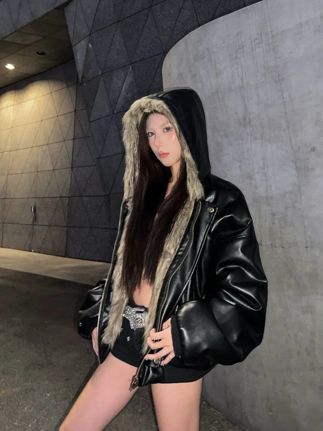 Luxury Vintage Short American Faux Fur Coat New Reversible Wear Hooded Warm Pu Leather Jacket Winter Thick Chic Outerwear New