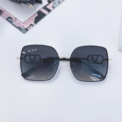New Fashion Metal Frame Square  Sunglasses for Women Oversized Anti-ultraviolet Polarized Sun Glasses Women's High-end Gafas