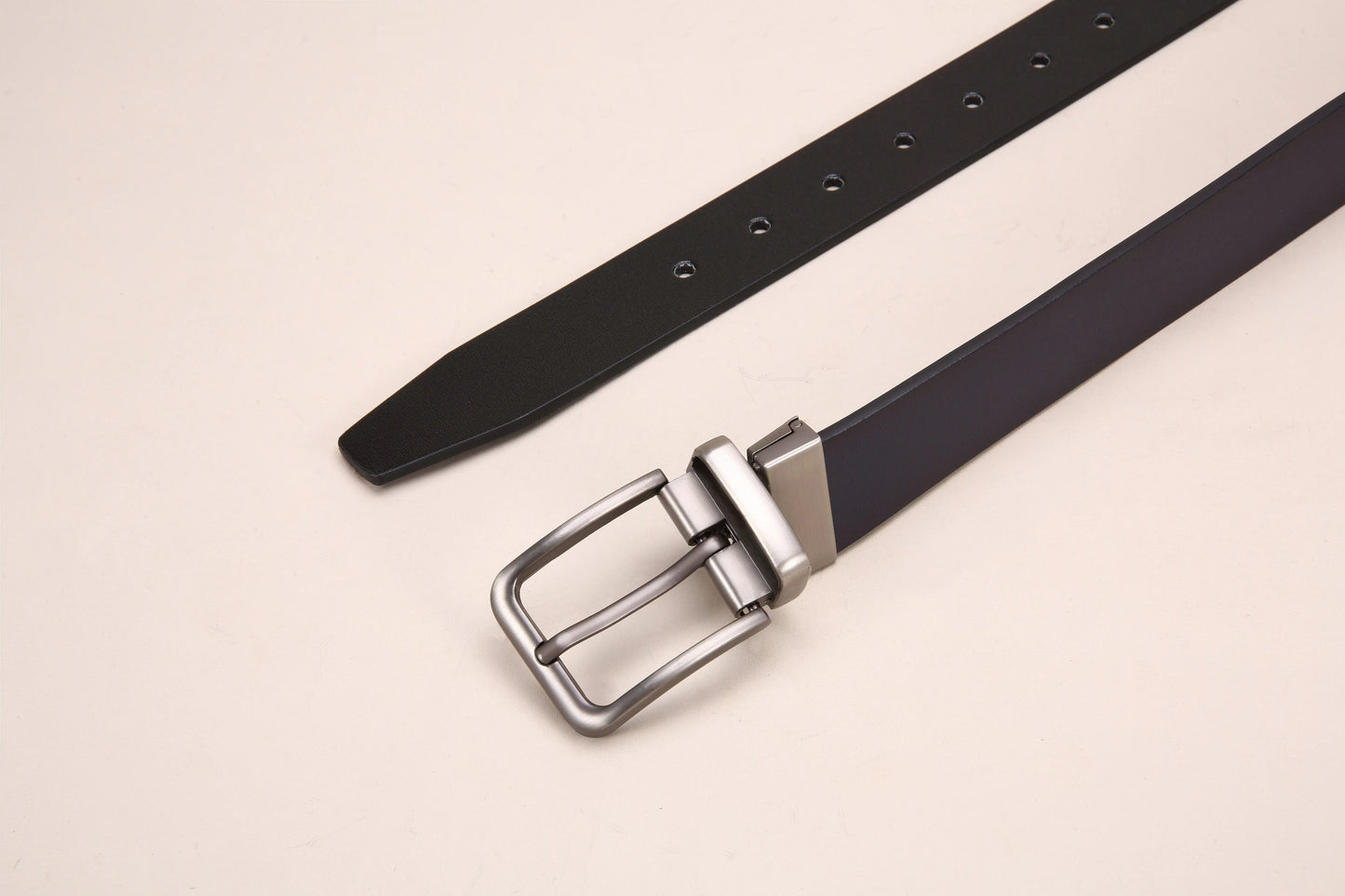 Mens Leather Belt  High Quality Leather Belt Men Male Genuine Leather Strap Luxury Pin Buckle Jeans For Men Men Accessori
