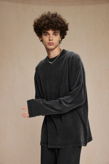 Long-sleeved t-shirt with bottom color