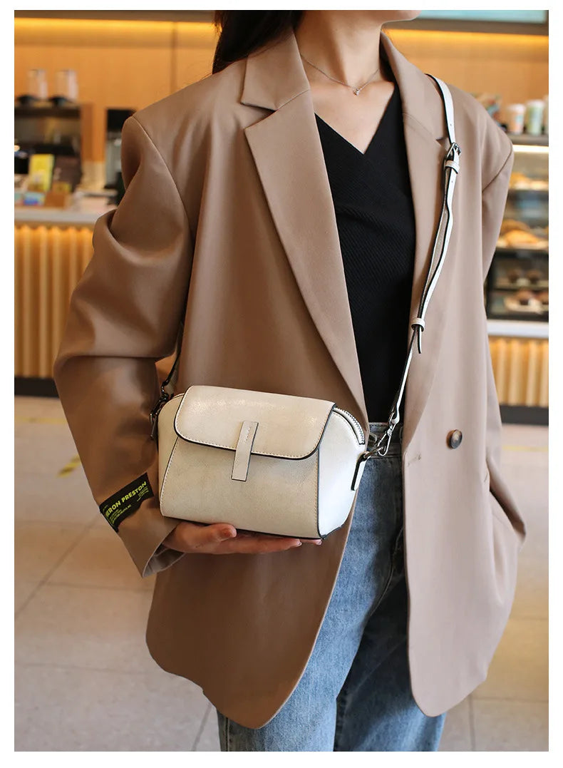 Oil Wax Cowhide Leather Cross Body Small Bag for Women Fashionable and Versatile Shoulder Shell Hand Bag Ladies Casual Phone Bag