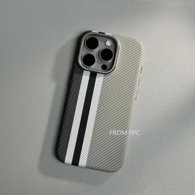 حافظة لهاتف آيفون 17 16 15 14 برو ماكس من ألياف الكربون بتصميم هندسي تجريدي، غطاء MagSafe، شحن مغناطيسي، واقي كاميرا Funda