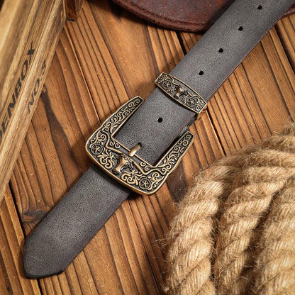 A casual, individual and retro belt, a Western-style clothing accessory, metal buckle, PU belt, suitable for both men and women