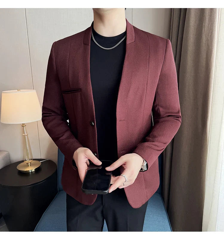 The new Chinese-style collarless suit is fashionable, handsome and versatile. It is a solid-color Korean-style fitted and fashio