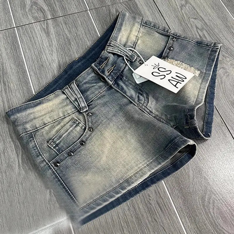 American Retro Washed Worn Denim Shorts Jeans Women's Summer Design Riveted Low-rise Hot Pants Shorts Feminino