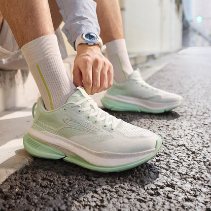 6.0 Men Running Shoes New Mesh Soft Breathable Rebound Shock-absorber Stable Versatile Male Sneaker 672612202