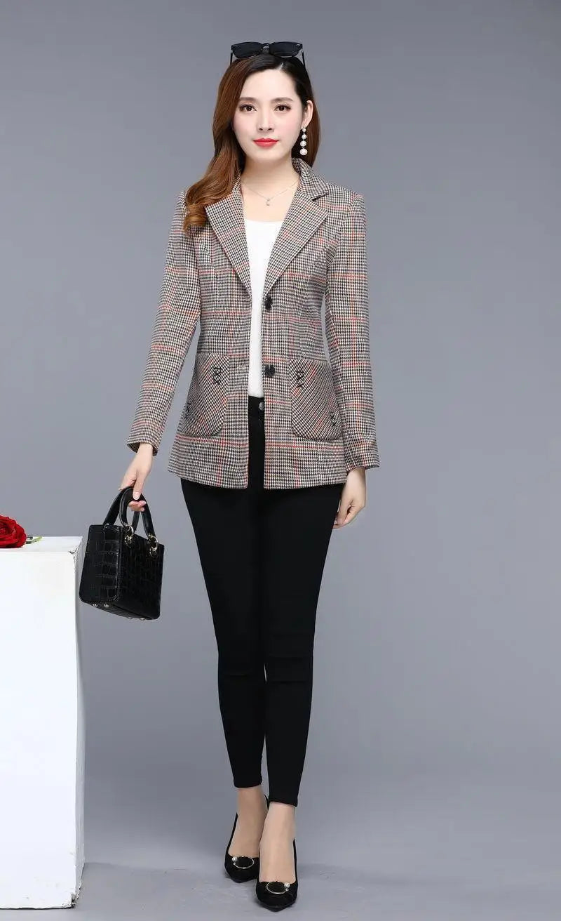 Ladies Casual Short Plaid Blazer