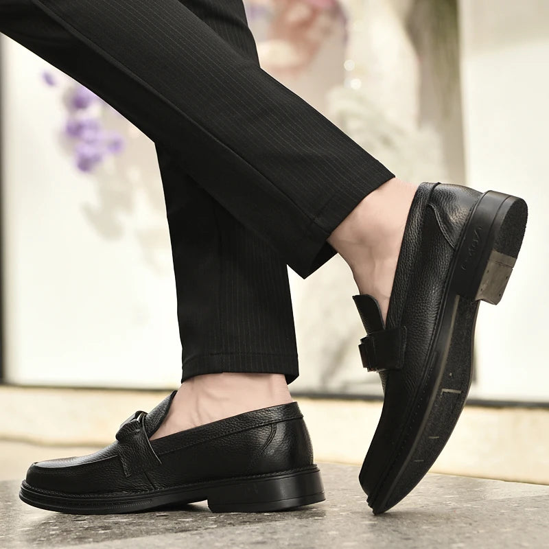 Men's Solid -Color Casual Loafers For Autumn And Winter Comfortable Soft -Soled Business Office Shoe And Metal Buckle Lazy Shoes