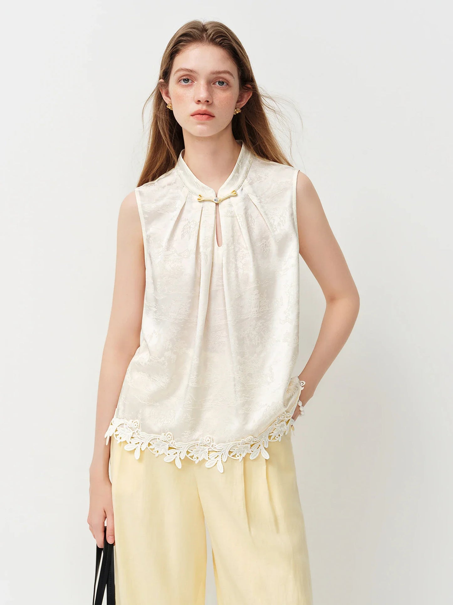 2026 Spring Women's Oriental-Inspired Lace Panel Sleeveless Blouse - Stand Collar with Frog Closure Elegant Top for Daily