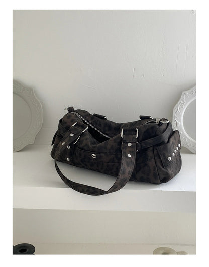 Vintage Leopard Rivet Motorcycle Handbag Barrel Shaped Boston Casual Messenger Bags for Female Shoulder Bag Fashion Ladies Totes