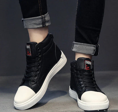2025 new  Breathable soft sole Men's Casual Sports Shoes Korean Fashion Student jogging shoes youth board shoes