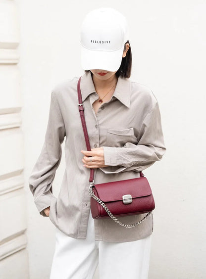 Supple Genuine Leather Women's Barrel Crossbody Bag - Commuter-Friendly Small Chain Strap Shoulder Bag for Everyday Chic