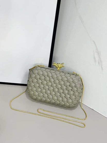 Elegant Box Shaped Dinner Clutch Crossbody Bag for Women Fashionable Chain Strap Handbag Retro Style Leather Handbag