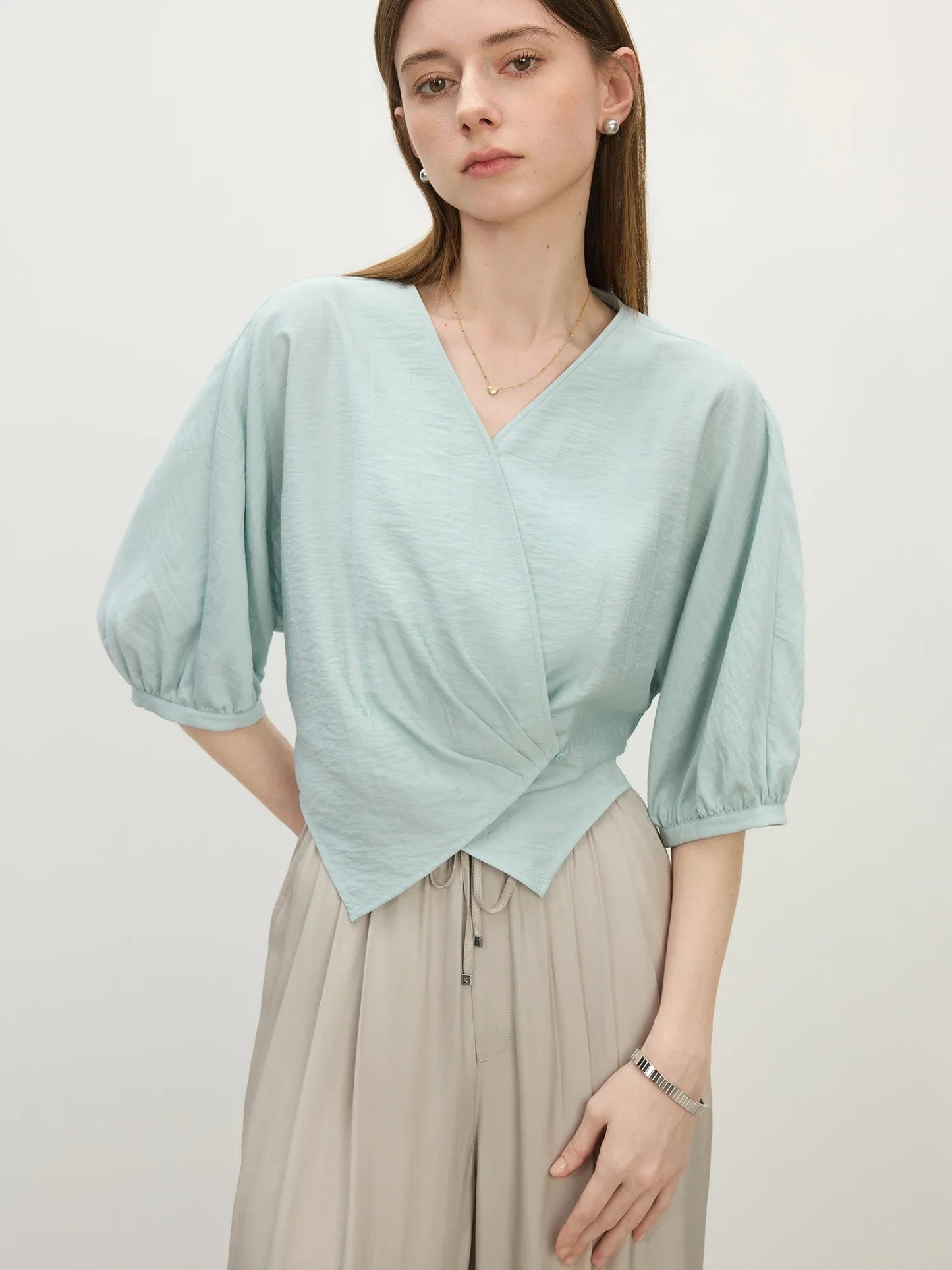 V-Neck Relaxed Casual Design Women's Short Sleeve Linen Shirt - 2025 Summer New Arrival Shirts For Women 25FS12418