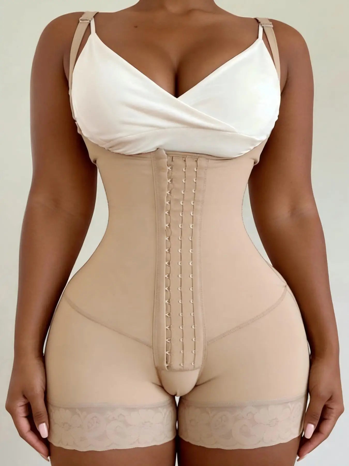 Colombian Shapewear: Waist-Slimming & Butt-Lifting Strapless, Hook-and-Eye Closure, High-Waisted Design with Firm Tummy Control