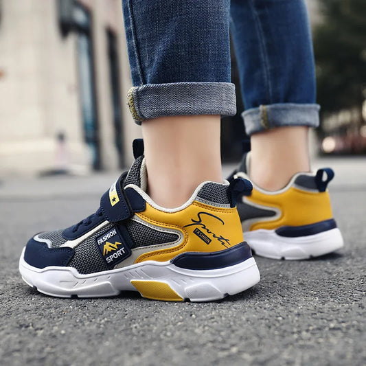 Kids Mesh Running Shoes Fashion Youngsters Teens Casual Walking Students Sneakers Breathable Soft Children Outdoor Sports Tennis