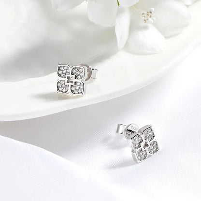Each 0.9mm Full Moissanite Stud Earrings for Women Flower Classic Girl Earring Lab Diamond 925 Sterling Silver Jewelry