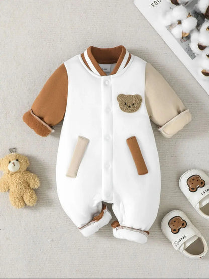 Baby boy bear pattern knitted fleece long sleeved jumpsuit, suitable for autumn and winter seasons
