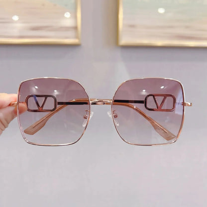 2025 New Fashion Metal Square Polarized Sun Glasses Women Luxury Diamond UV400 Sunglasses Ladies Oversized Eyewears Gafas De Sol