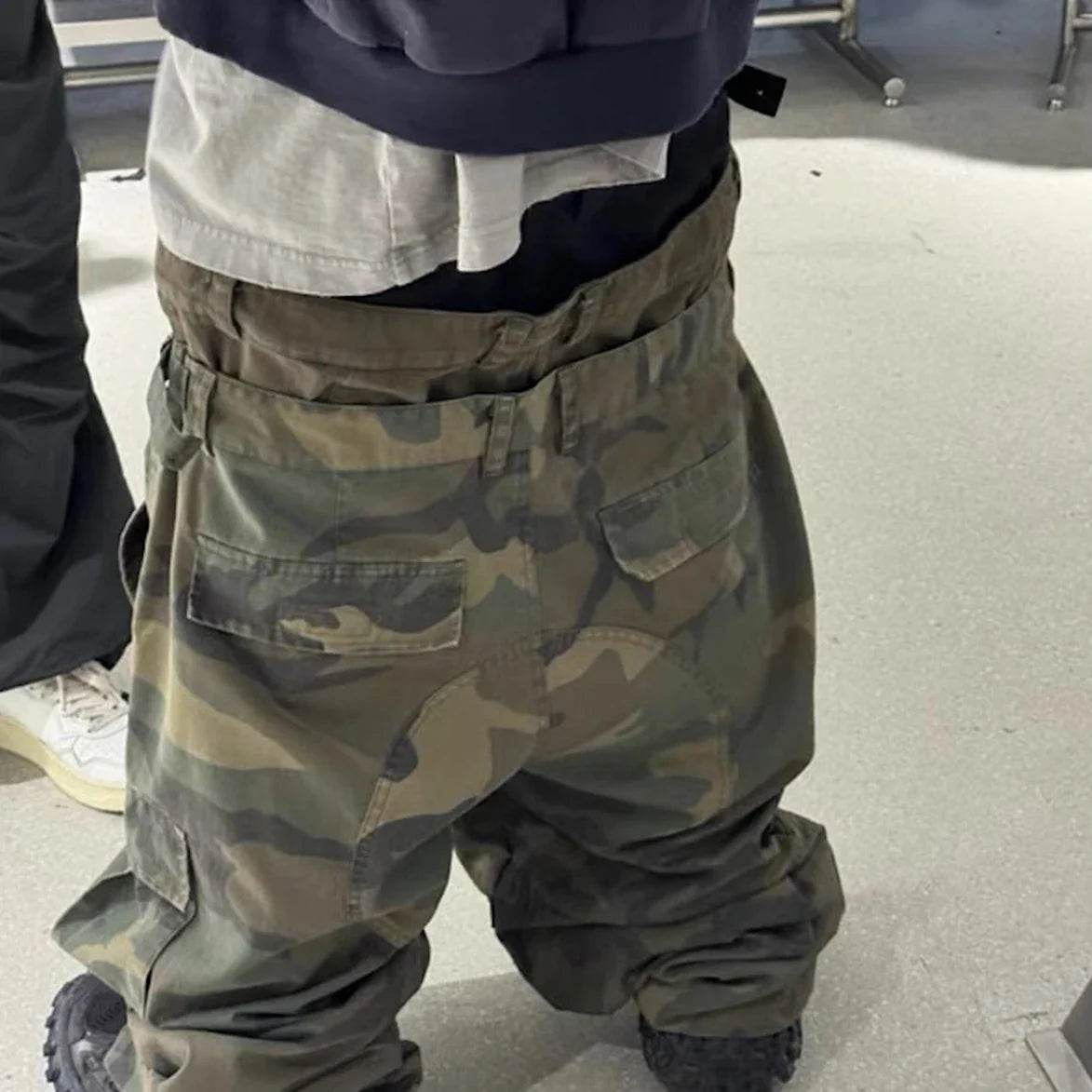 Three Waisted Camouflage Cargo Pants for Men Streetwear Patchwork Baggy Jeans Wide Leg Casual Loose Denim Trousers Oversized