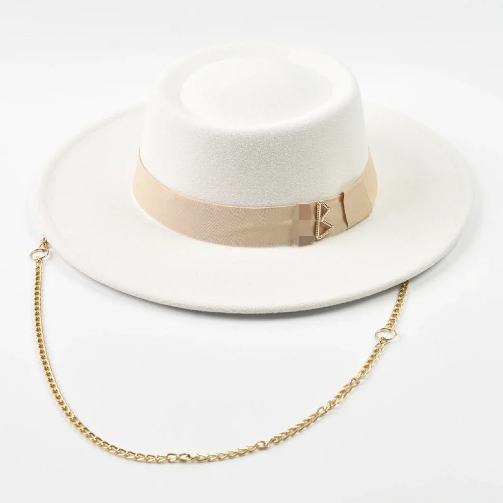 Women's Fedora Hat Fashionable Metal RB Letter Felt Hat Autumen Winter Derby Wedding Jazz Hats