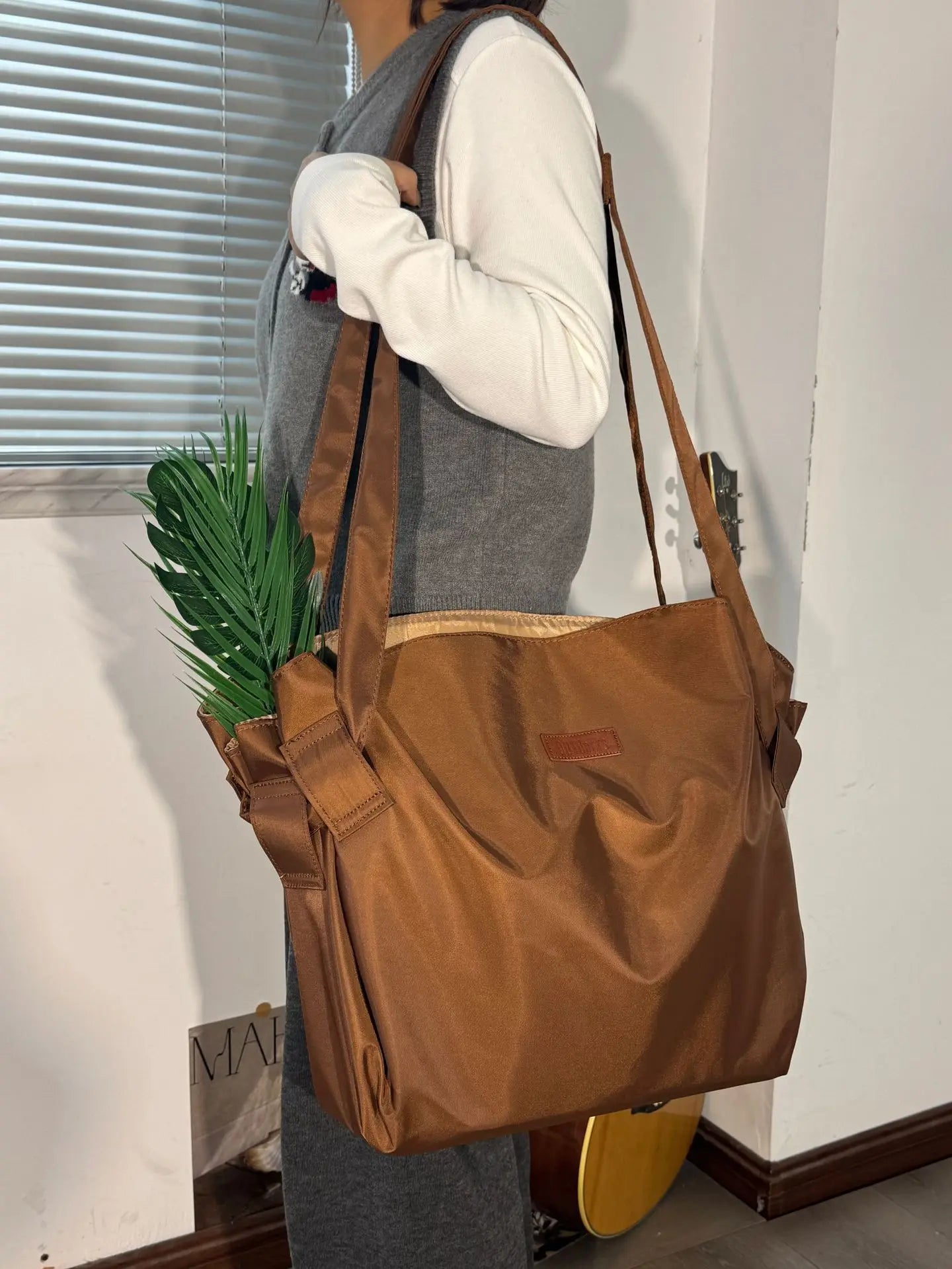 Fashionable Multifunctional Travel Camping Mat Large Capacity Single Shoulder Messenger Bag Women's Bag