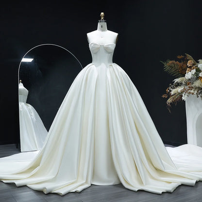 Elegant Sweetheart Off White Satin Wedding Dress for Women Luxury Long Train Corset Simple Bride Dress SW010