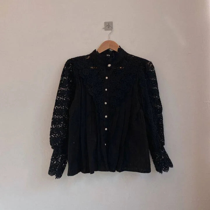 Vintage Solid White Lace Blouse Shirts Women New Korean Button Loose Shirt Tops Female Hollow Casual Ladies Blouses Blusas
