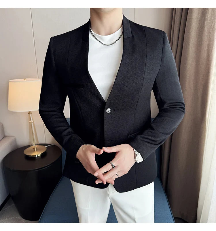 The new Chinese-style collarless suit is fashionable, handsome and versatile. It is a solid-color Korean-style fitted and fashio