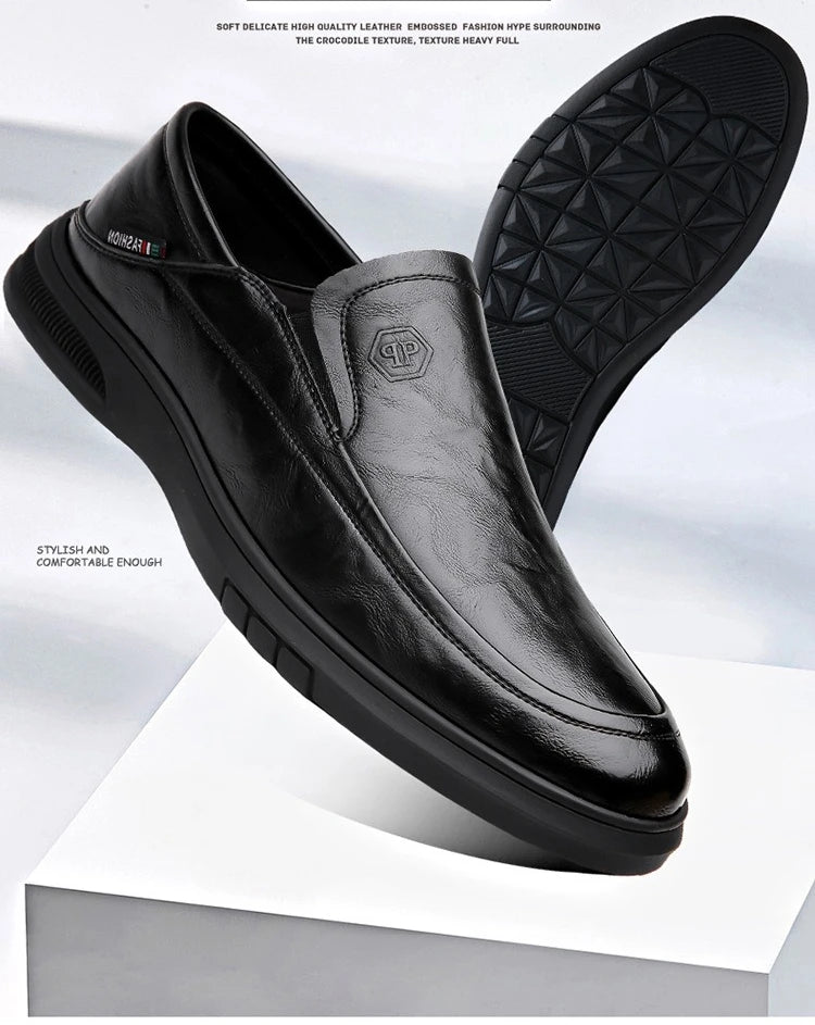 2026 Spring Business Casual Shoes for Men Solid Color New Designer Half Slippers Shoes Male Fashion Soft Sole Leather Shoe Man