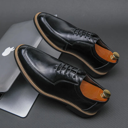 Hot Selling Pointed Dress Shoes Europe America Casual Versatile Men's Low Top Shoes High-end Banquet Office Men's Business Shoes