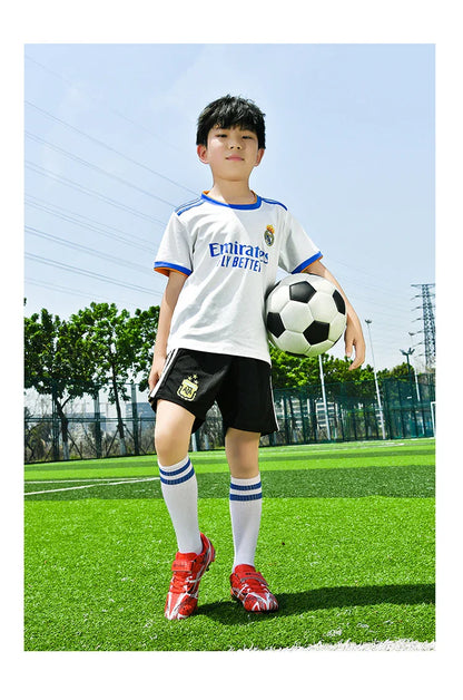 New Men Kids Professional Soccer Shoes Grass Boys Ultralight Football Boots Match Training Shoes Cleats Non-Slip Drop Shipping