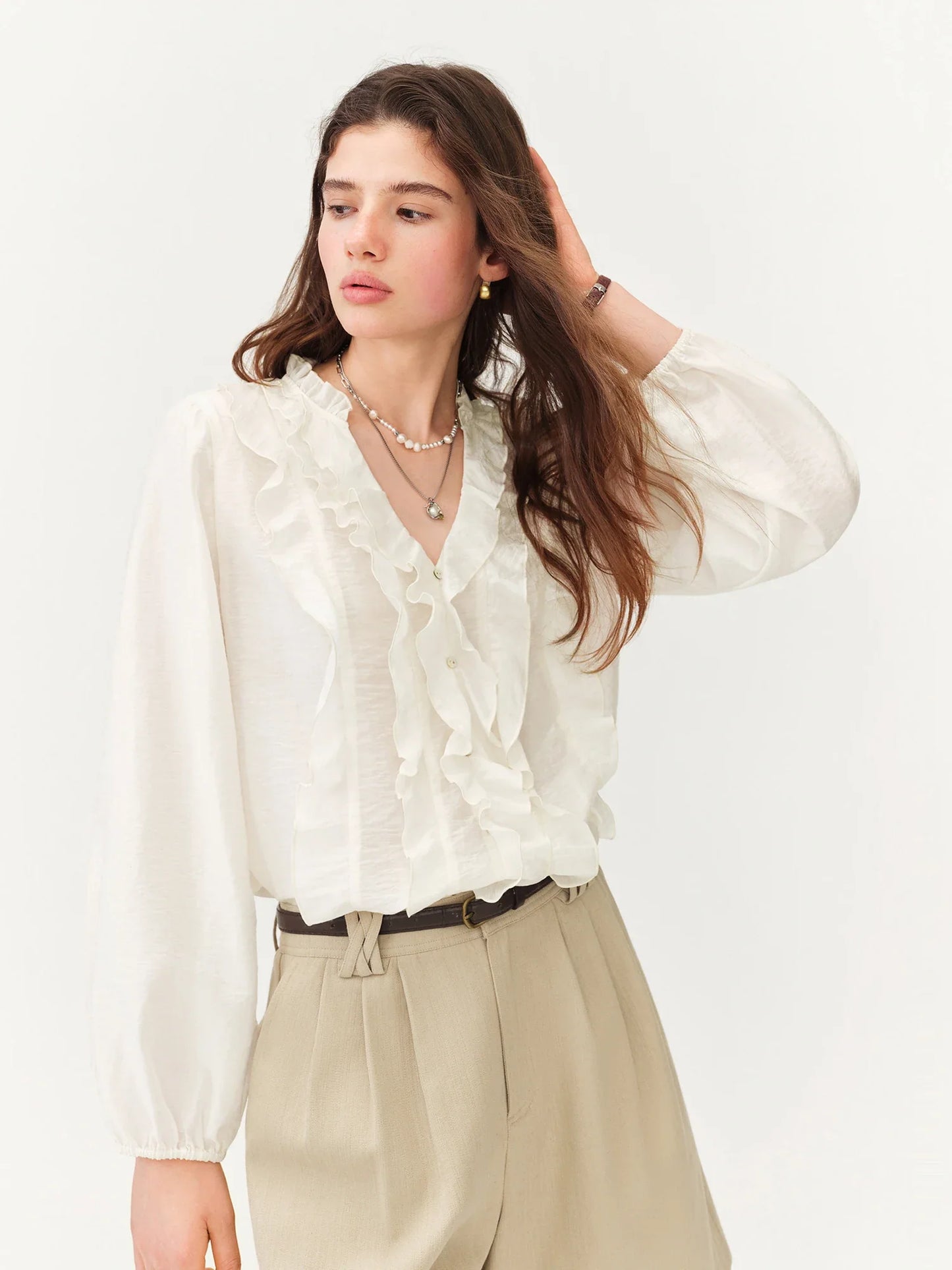 2026 Summer New Women's French Style V-Neck Ruffle Blouse Lightweight Sheer Hem Top for Coquette Vacation Chic Daily Style
