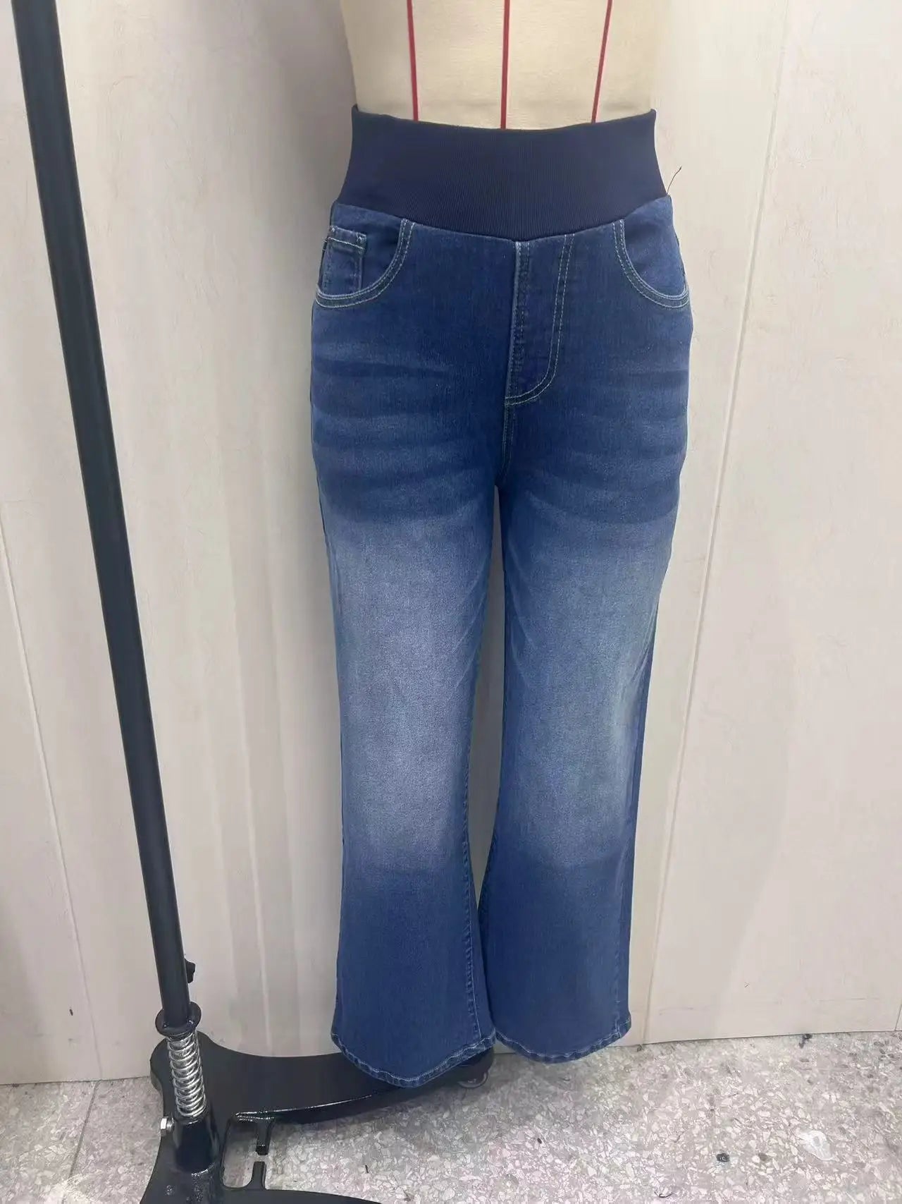 Jeans for Woman Y2k Jeans Baggy Jeans Stretchy Fabric Loose Straight Leg Ribbed Waist Design Modern Trousers Urban Fashion