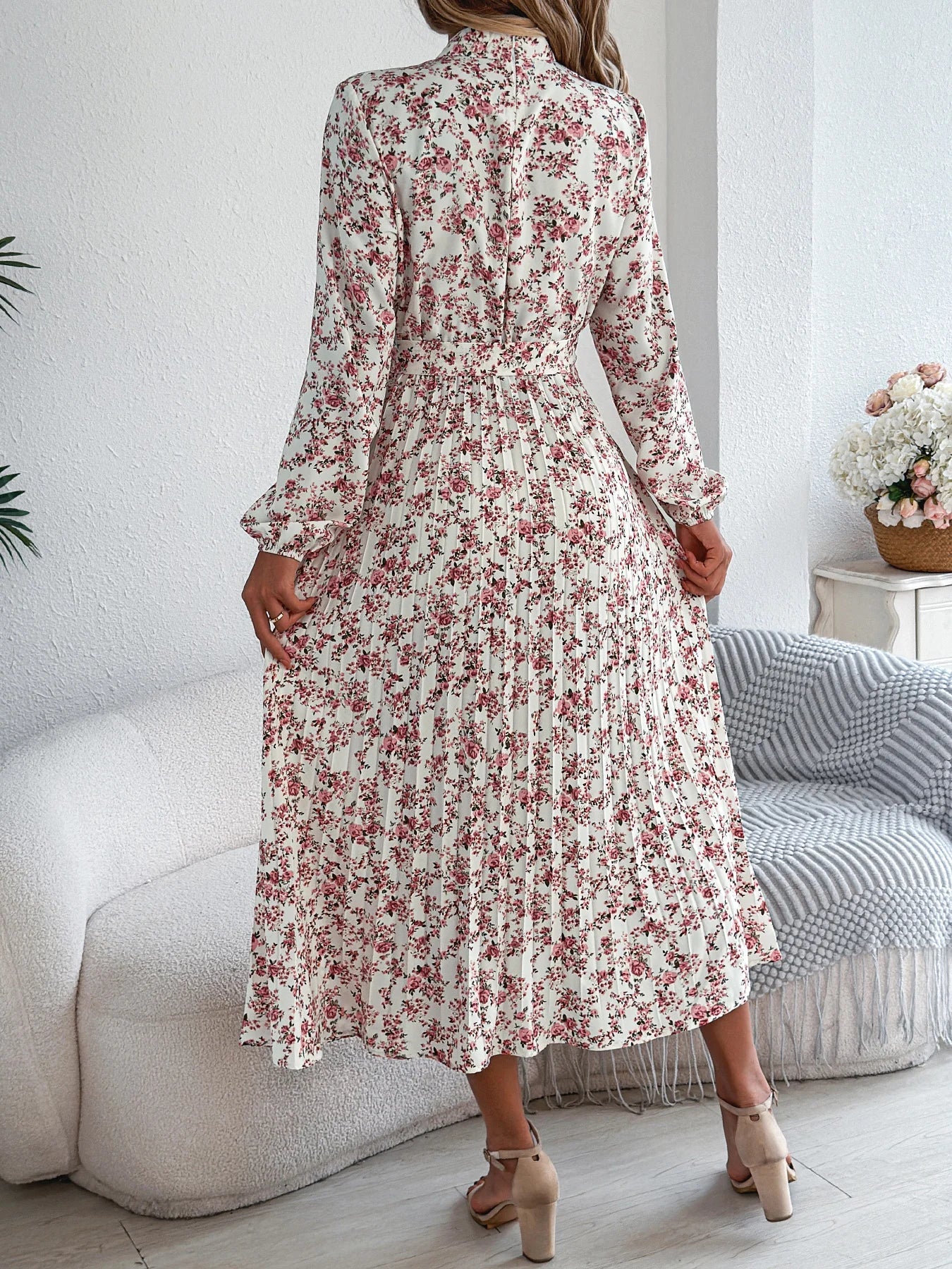 Floral Stand Up Collar Bridesmaid Dress 2026 Spring Summer Elegant Long Sleeve Waist Cinched Pleated Dresses Valentine's Day