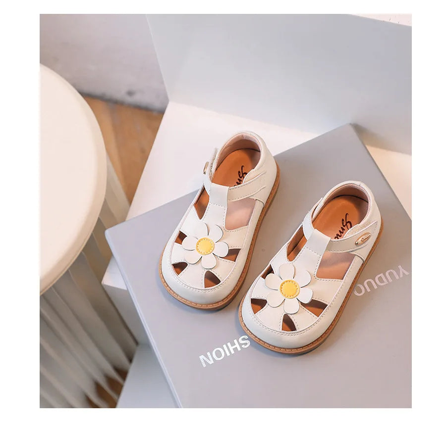 2025 New Summer Kids Sandals For Girls Leather Cuts-out Children Sandals Cute Flower Soft Sole Fashion Toddler Baby Shoes
