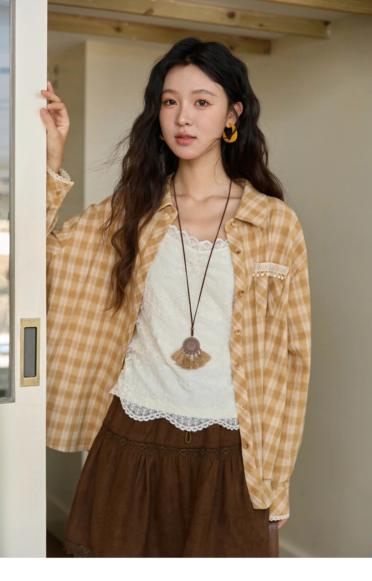 Women's Retro Plaid Long Sleeved Shirt 2025 Autumn Korean Loose Casual Plaid Top with Lace Pocket Lapel Shirts MXE43C2378