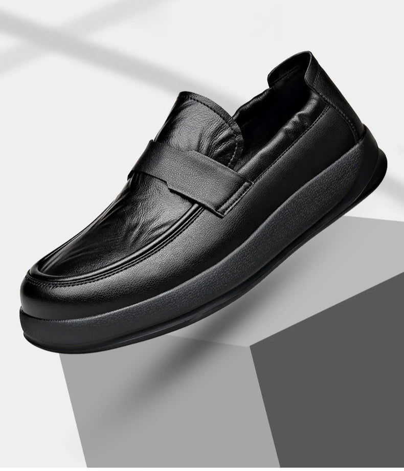 Spring Summer New Genuine Leather Shoes Men Solid Color Fashion Loafers Male Soft Sole Anti-slip Height-increasing Loafers Man