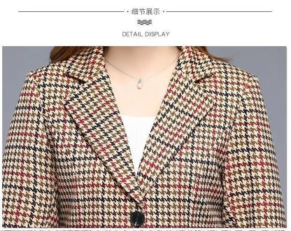 Ladies Casual Short Plaid Blazer