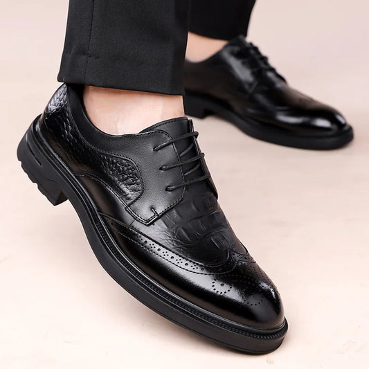 Korean Solid Color Cow Leather Shoes for Men Spring Summer New Lace Designer Brogue Shoes Man Fashion Business Casual Shoe Male