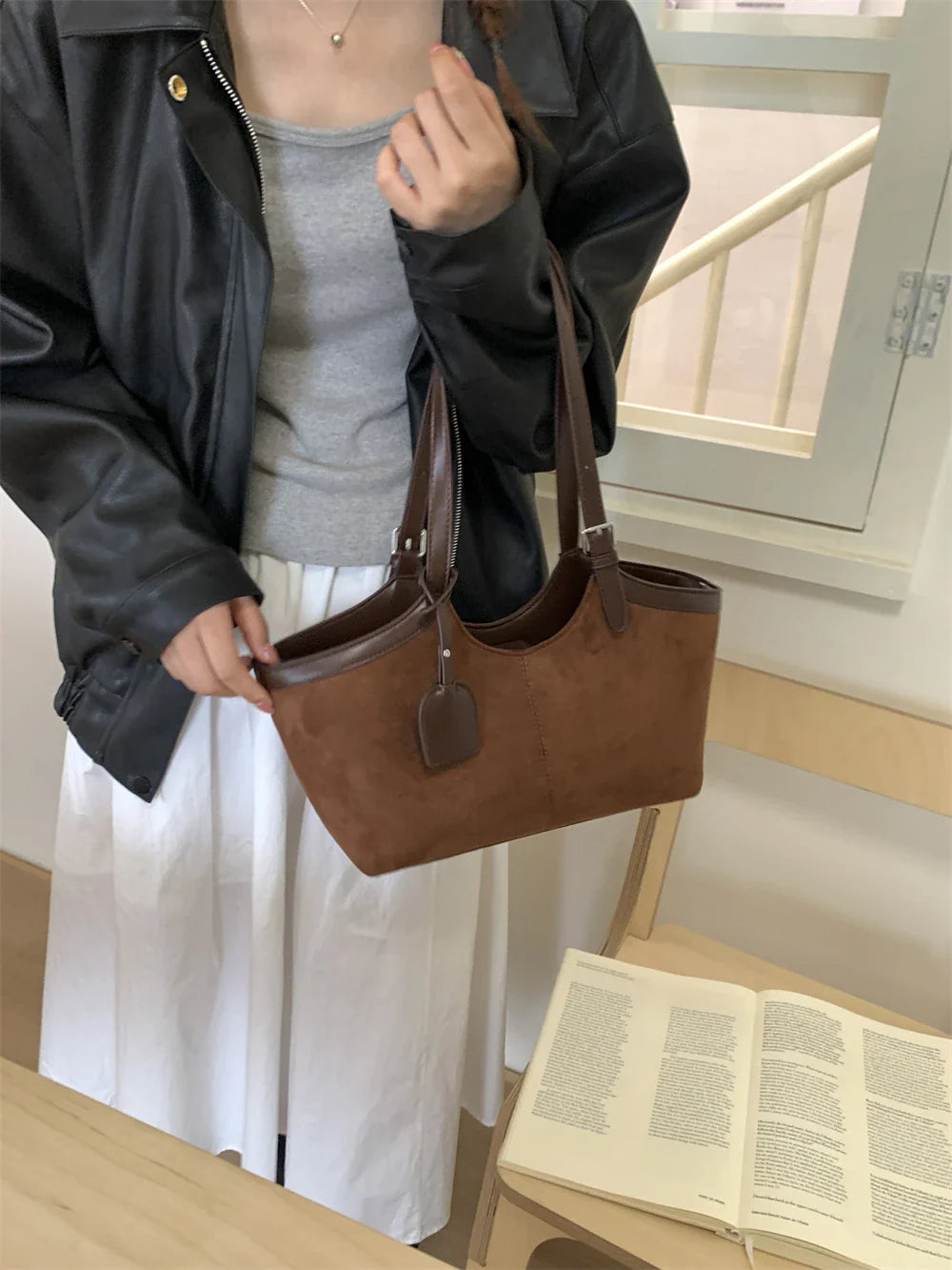 2026 Autumn Retro Suede Shoulder Bags for Women Faux Patchwork PU Underarm Armpit Bag Work Travel Casual Street Designer Handbag