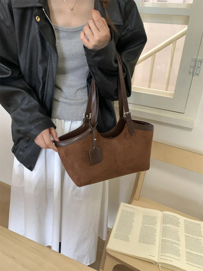 2026 Autumn Retro Suede Shoulder Bags for Women Faux Patchwork PU Underarm Armpit Bag Work Travel Casual Street Designer Handbag