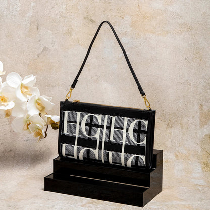 Vintage Handbag with Letter Design Large Capacity Fashionable Retro Women's Tote Bag for Everyday Use