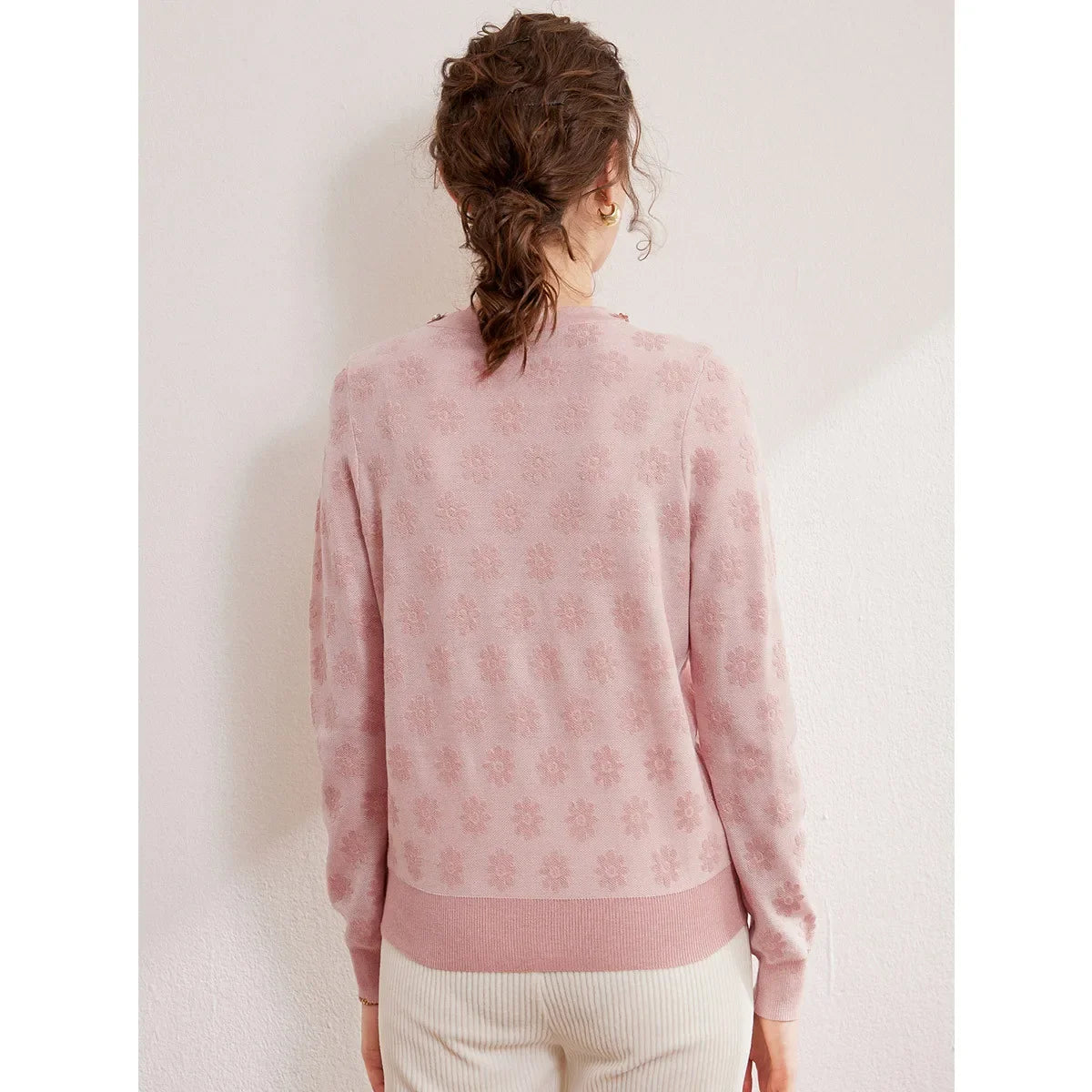 2024 Autumn Elegant Jacquard Fashion Glitter Bead Chain Decoration Round Neck Long Sleeve Women's Knitted Shirt
