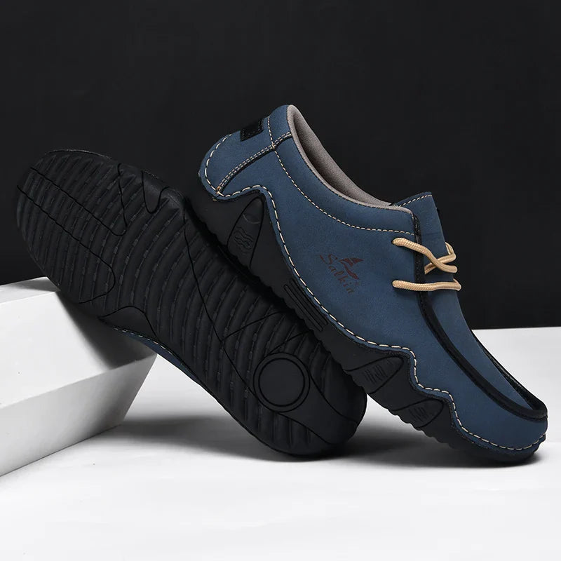 New 2024 Fashion Handmade Leather Casual Men Shoes Design Sneakers Man Loafers Breathable Low Top Flat Shoes Driving Plus Size