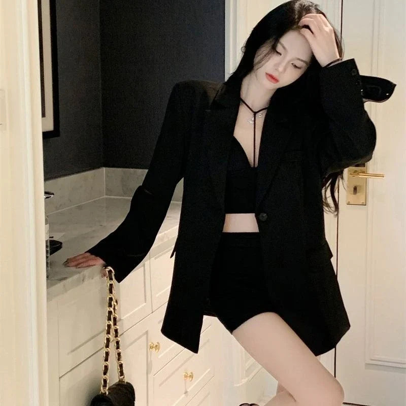 Premium Black Blazer for Women Spring Autumn New Arrival Sexy Backless Chain Accent Oversized Single Button Chic Feminine Design