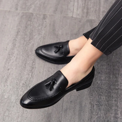 2025 New Men Leather Shoes Pointed Toe Formal Dress Shoes Slip On Men Loafer Tassel Shoe Zapatos Hombre