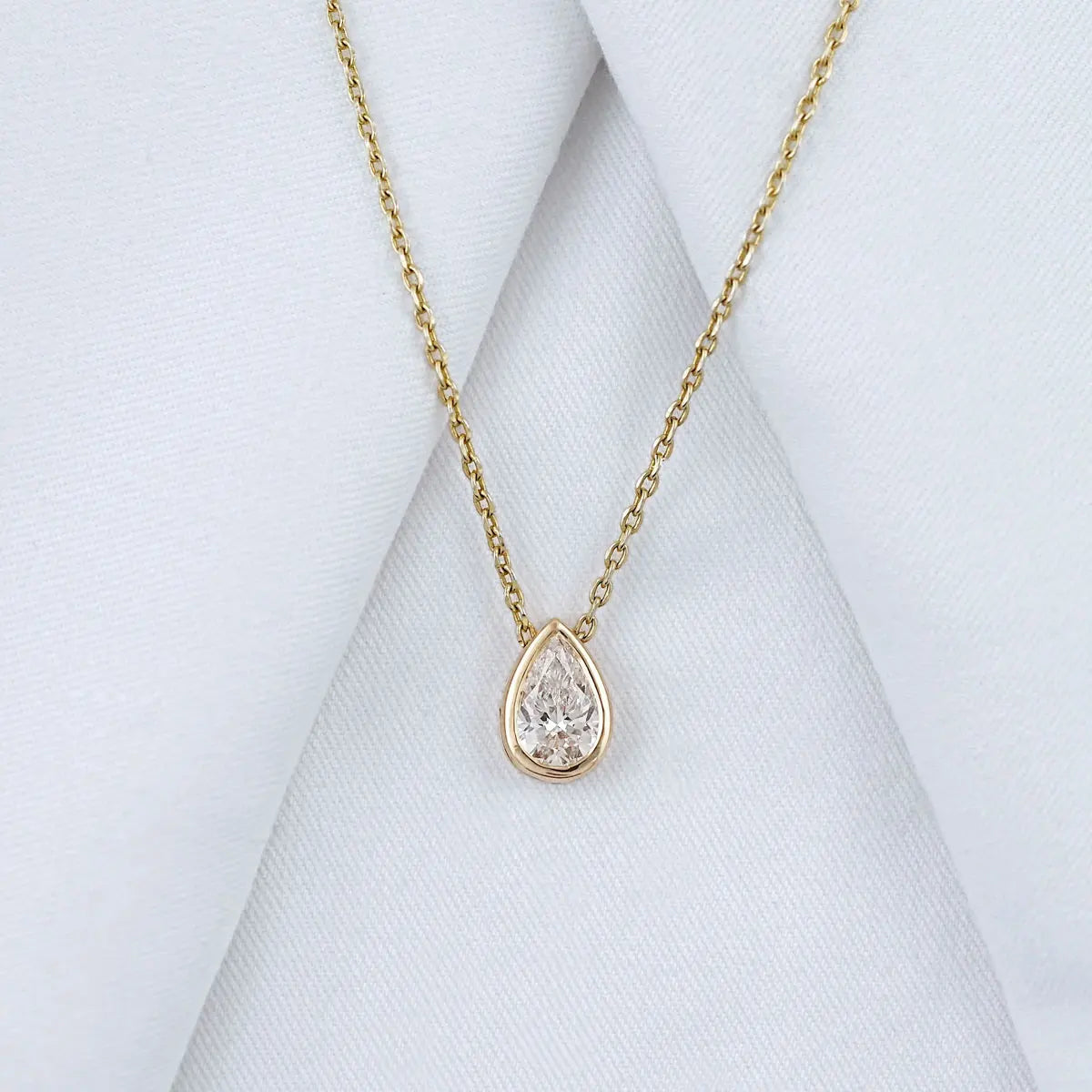 1-4ct Pear Cut Moissanite Necklaces for Women s925 Sterling Silver Chain Bezel Set Solitaire Gemstone Pendant Necklace