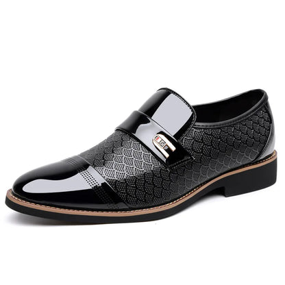New Designer Patent Leather Wedding Shoes for Men Solid Color Business Casual Shoes Male Spring Autumn Fashion Dress Shoes Man